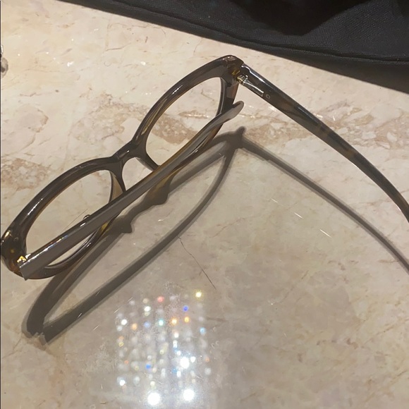 UV400 glasses - Picture 2 of 2